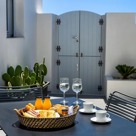 Villa Orana - Luxury 3 Bedroom - Heated Plunge Pool And Indoor Hot Tub Imerovígli